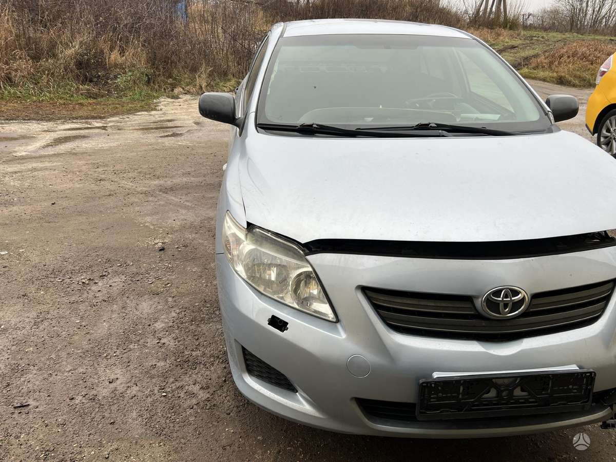 Toyota Corolla dalimis