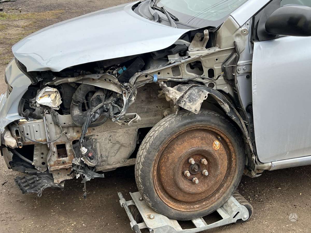 Toyota Corolla rezerves daļās