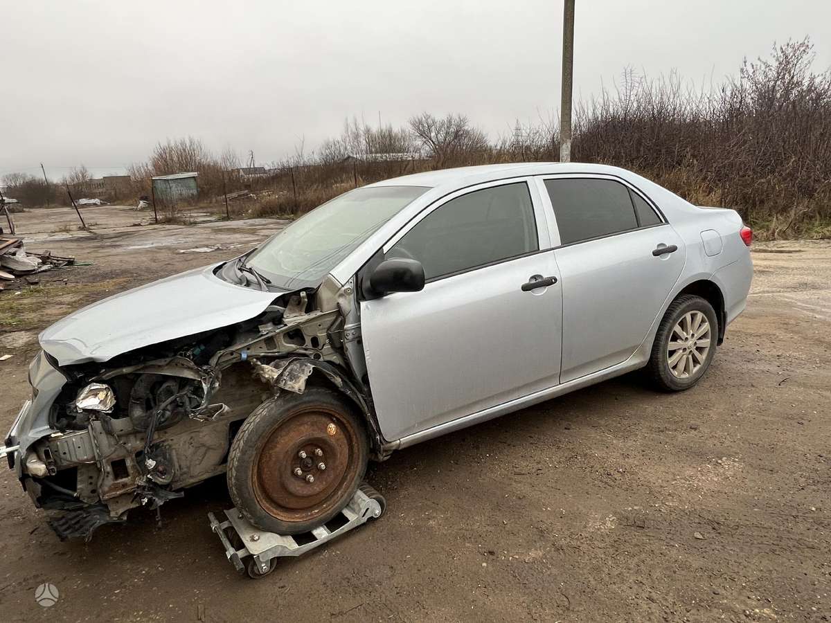 Toyota Corolla dalimis