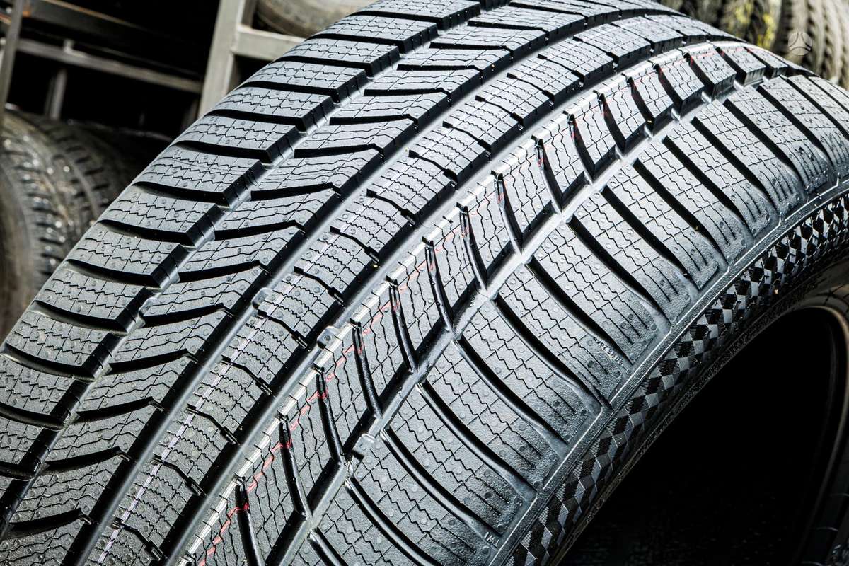Continental Winter Contact TS870P, winter 285/45 R22