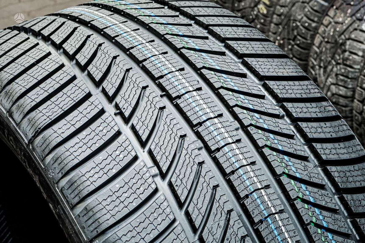 Continental Winter Contact TS870P, winter 285/45 R22