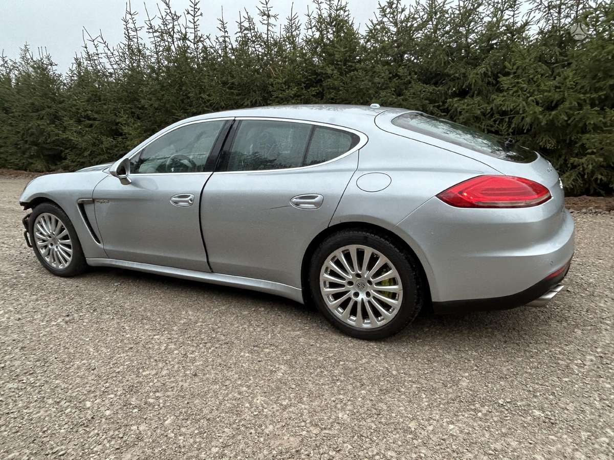 Porsche Panamera по частям