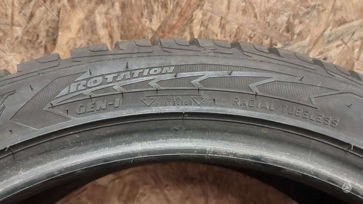 Goodyear UltraGrip Performance, winter 205/45 R18