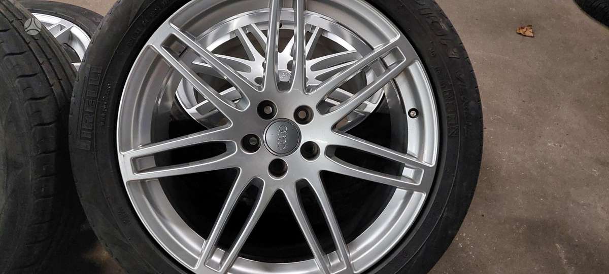 Audi, vieglmetāla, R20