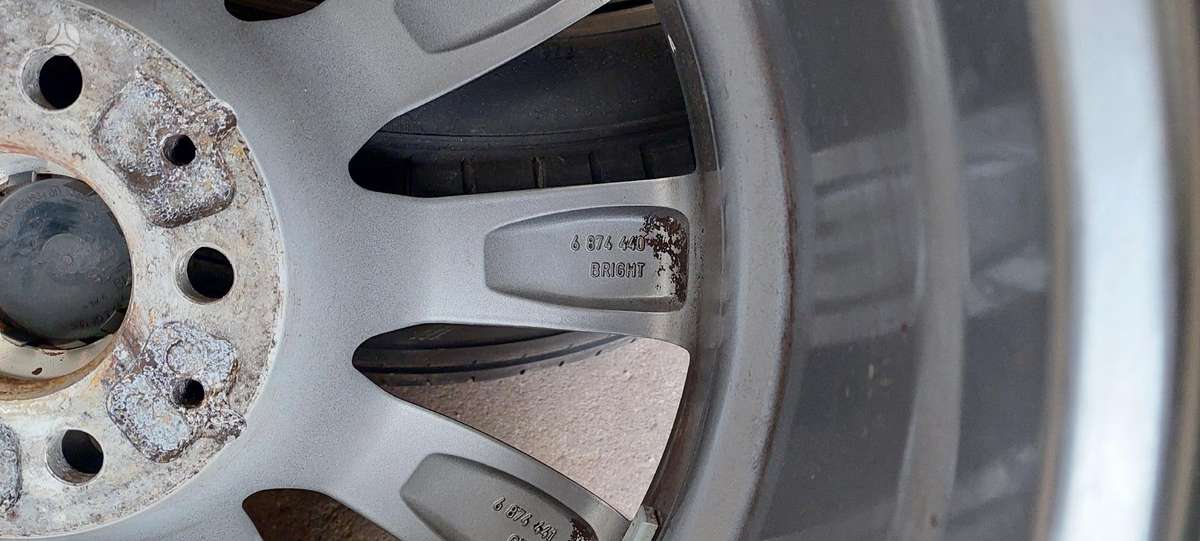 BMW, lengvojo lydinio, R18