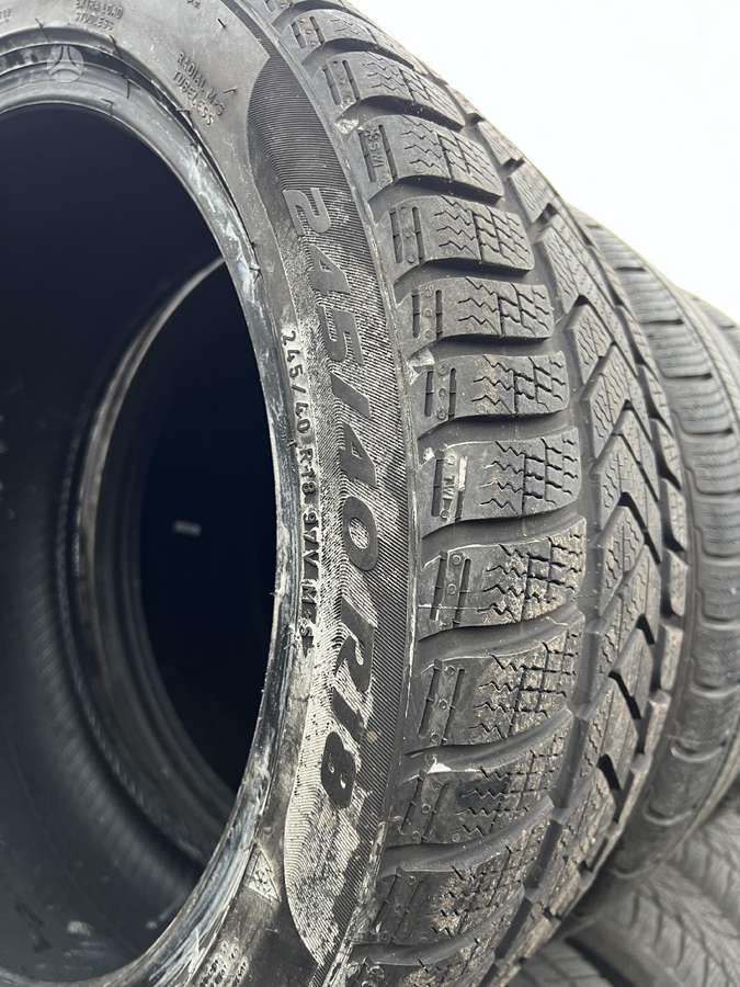 Pirelli, žieminės 245/40 R18