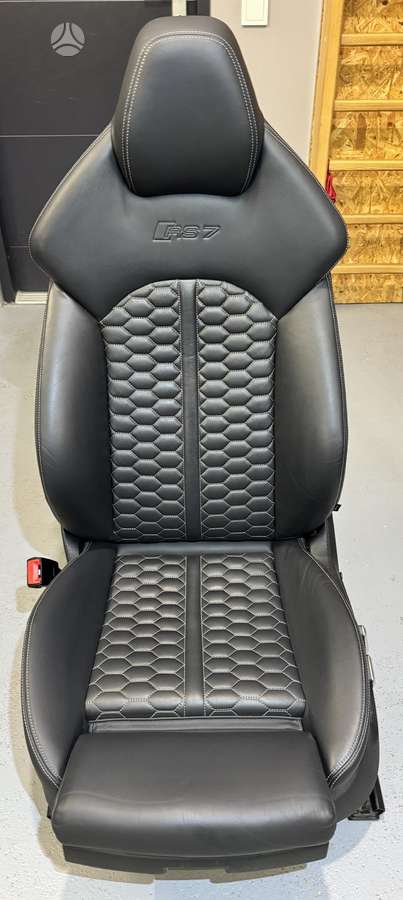Audi RS 7 door upholstery, seats