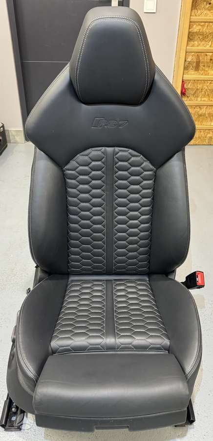 Audi RS 7 door upholstery, seats