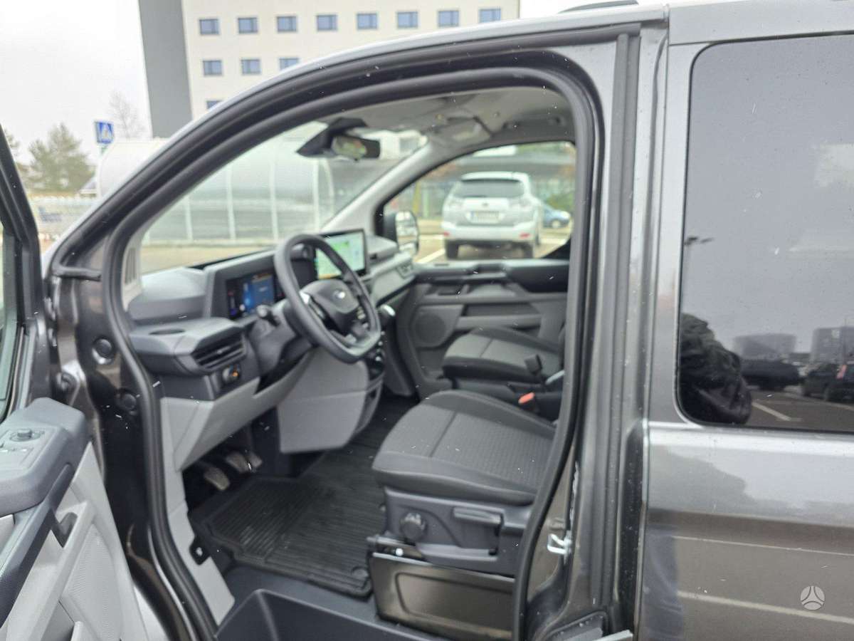 Ford Transit Custom, keleivinis mikroautobusas