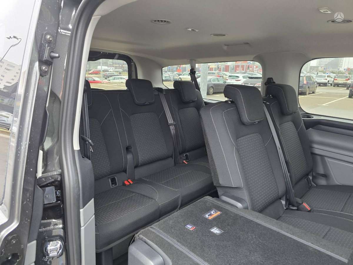 Ford Transit Custom, keleivinis mikroautobusas