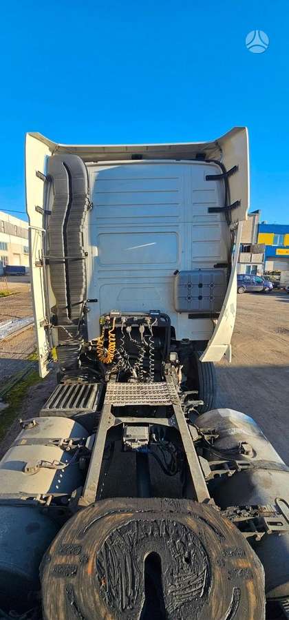 Volvo FH42T, semi-trailer trucks