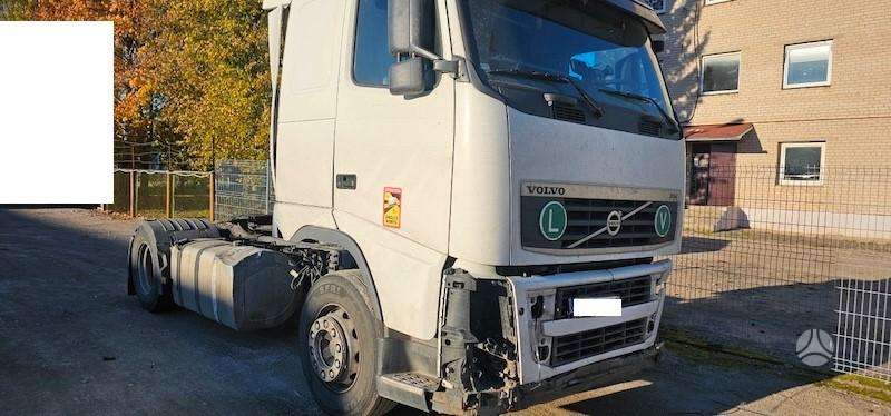 Volvo FH42T, semi-trailer trucks