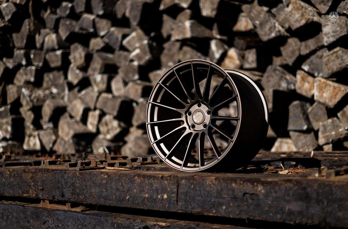 Japan Racing SL05 FlowFormed, легкосплавные , R18