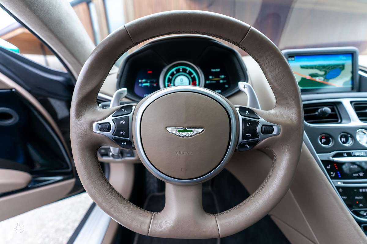 Aston Martin DB11, 4.0 l., Купе (coupe)