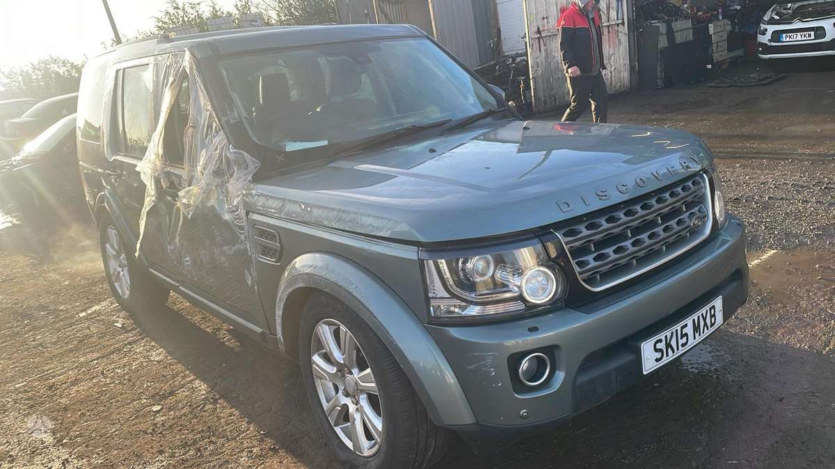 Land Rover Discovery body parts