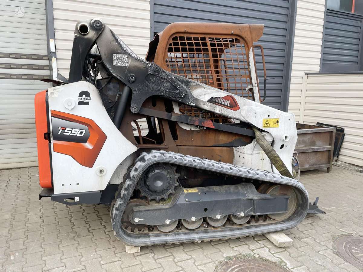 Bobcat T590 Dalimis, statybos ir kelių tiesimo technika