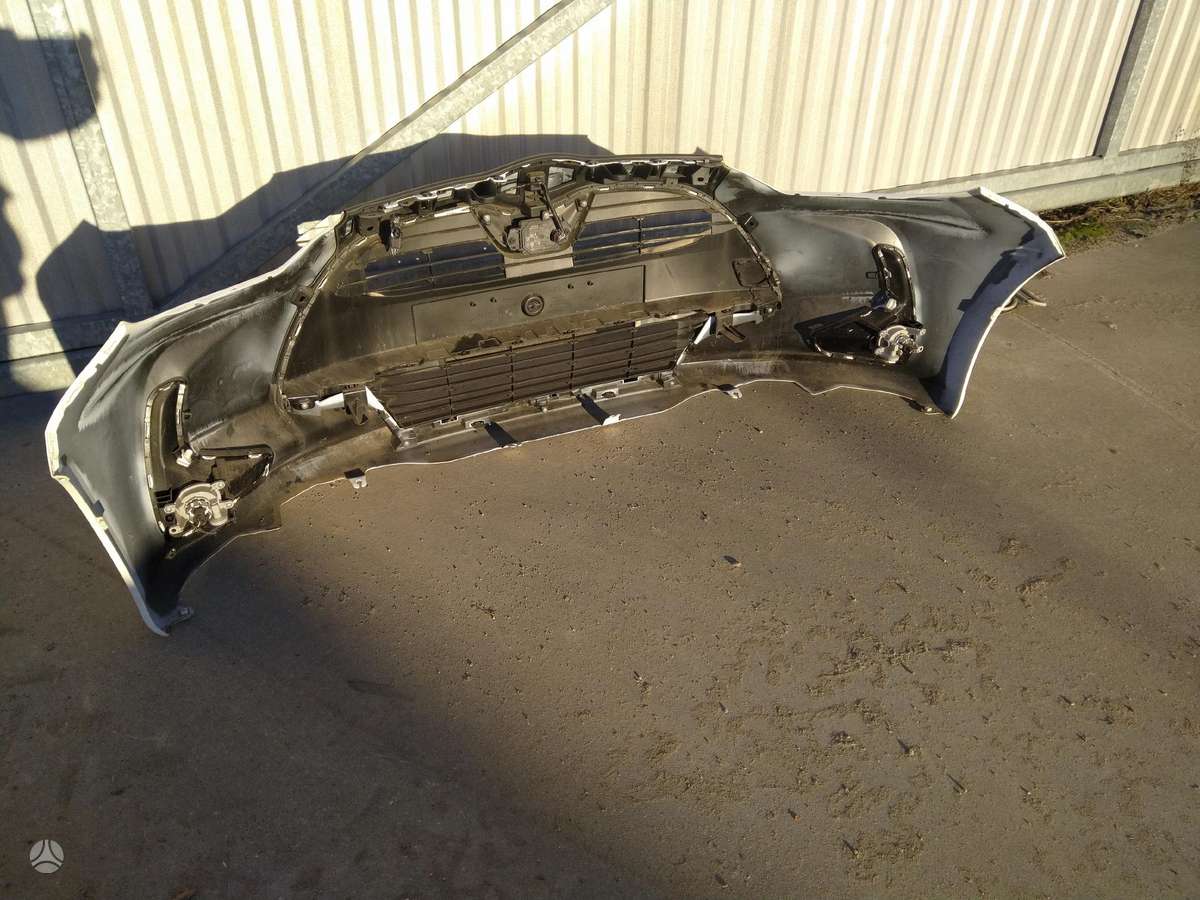 Toyota Yaris kėbulo dalys