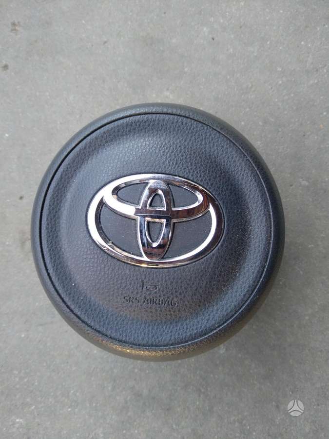 Toyota Yaris детали кузова