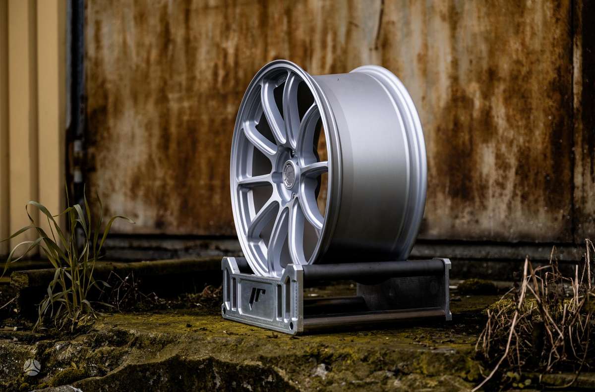 Japan Racing SL04, light alloy, R19