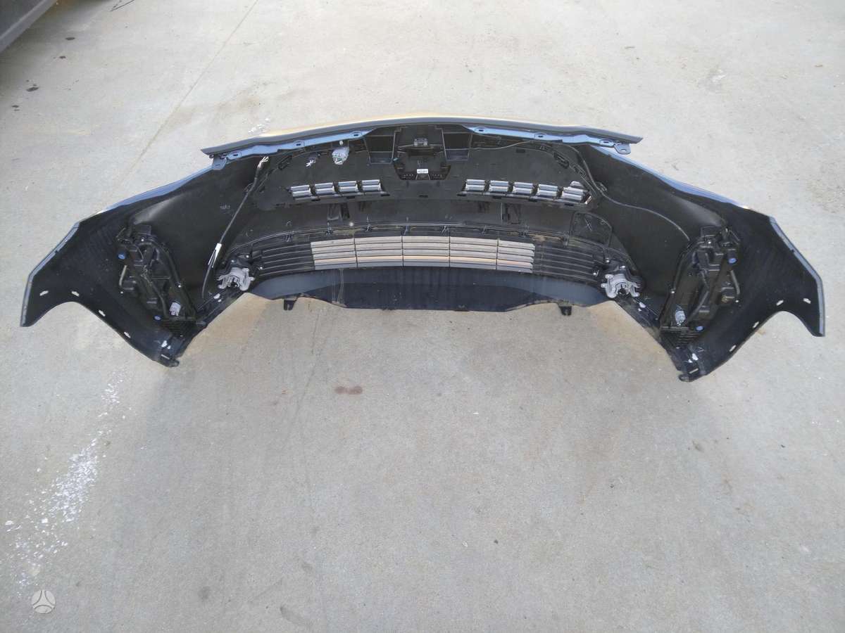 Toyota Yaris Cross kėbulo dalys