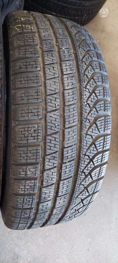 Pirelli, žieminės 245/40 R19
