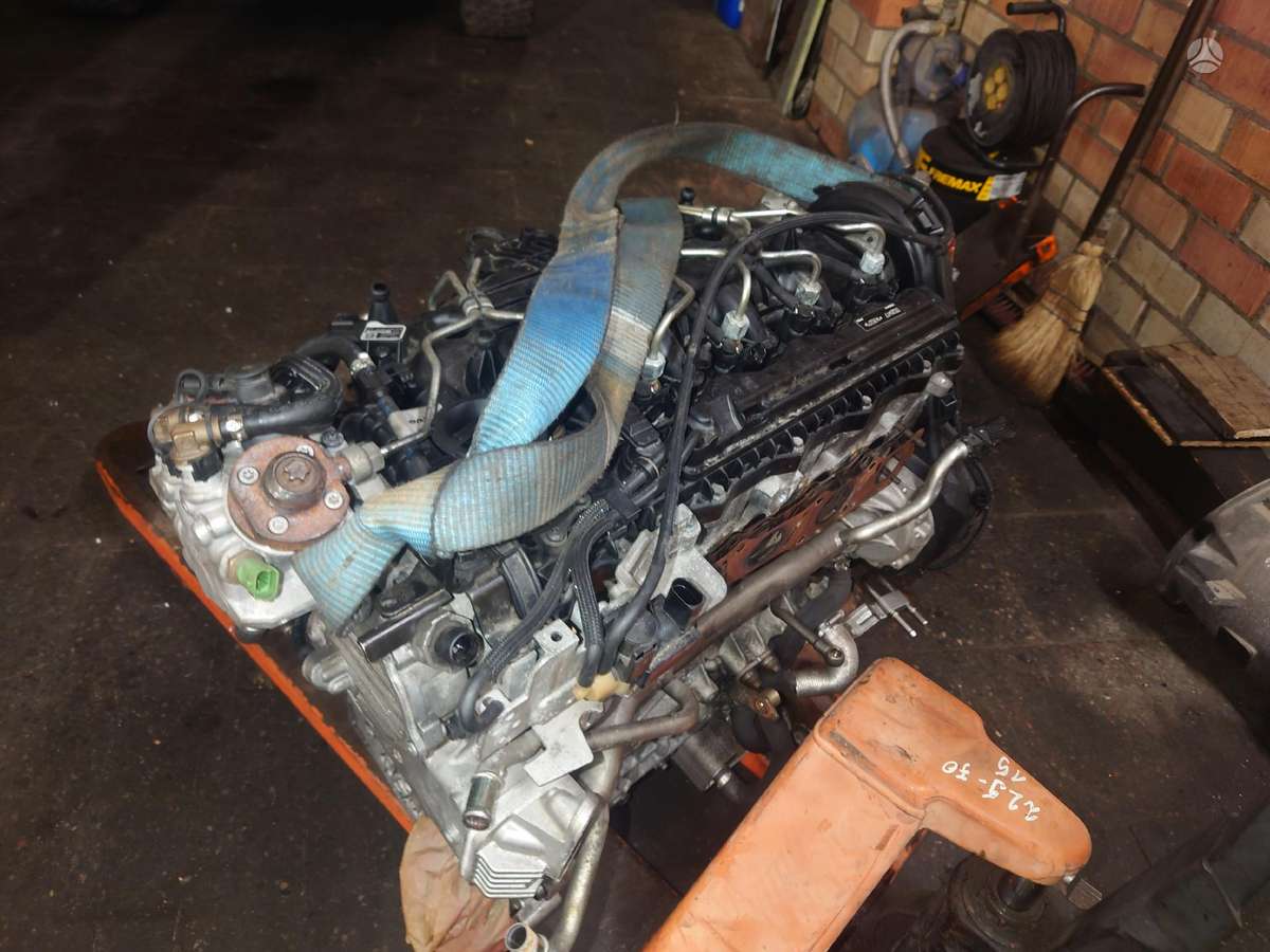 Volvo XC60 engine parts
