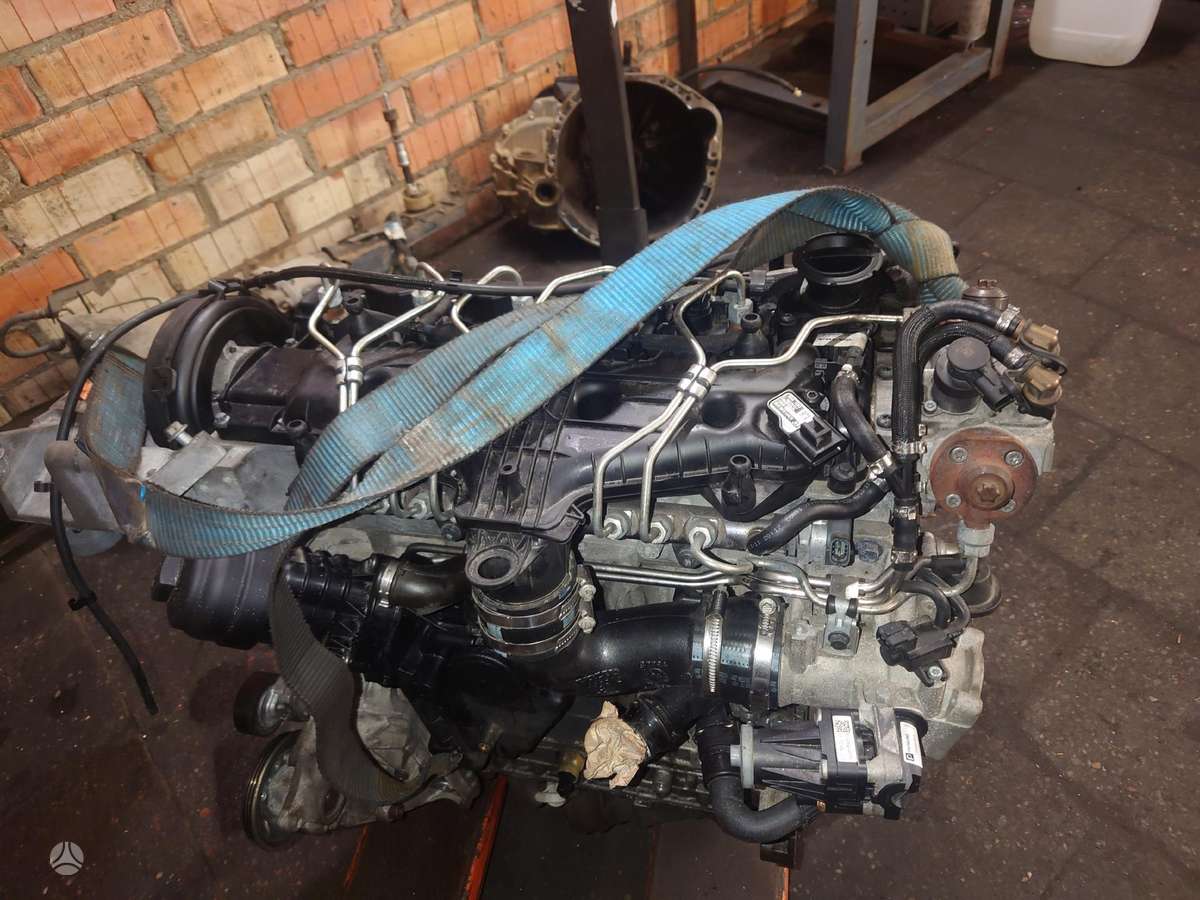 Volvo XC60 engine parts