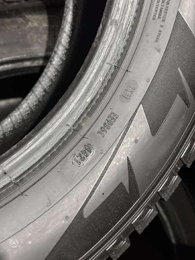 Pirelli WINTER ICE ZERO 2 | DYGL., winter 215/65 R17