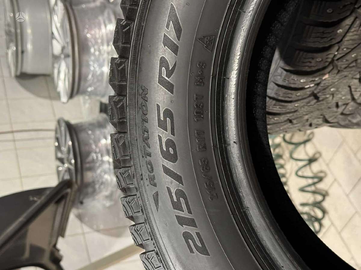 Pirelli WINTER ICE ZERO 2 | DYGL., winter 215/65 R17