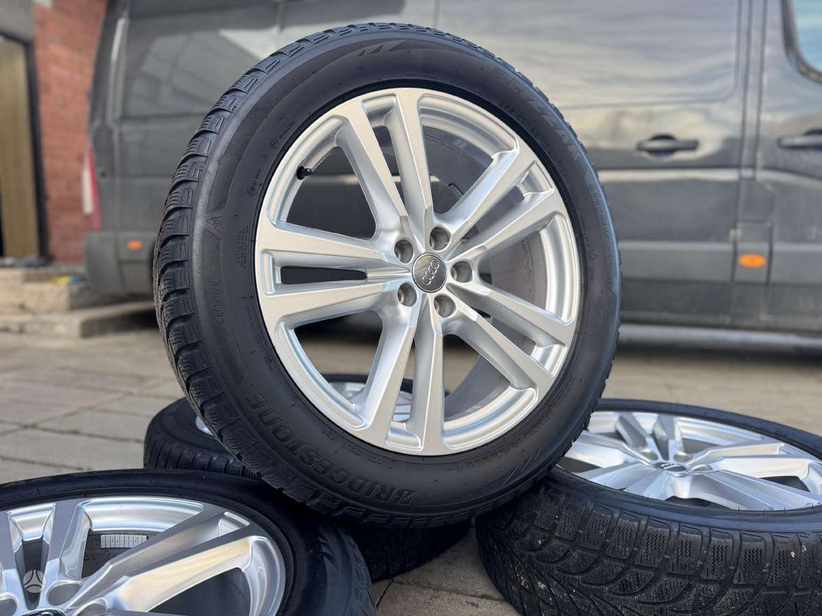 Audi Q7, lengvojo lydinio, R20