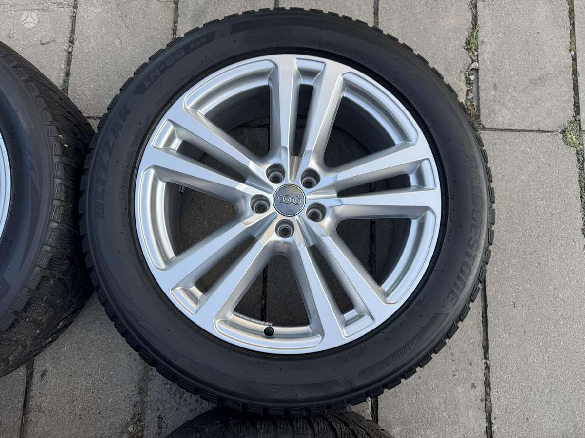Audi Q7, lengvojo lydinio, R20