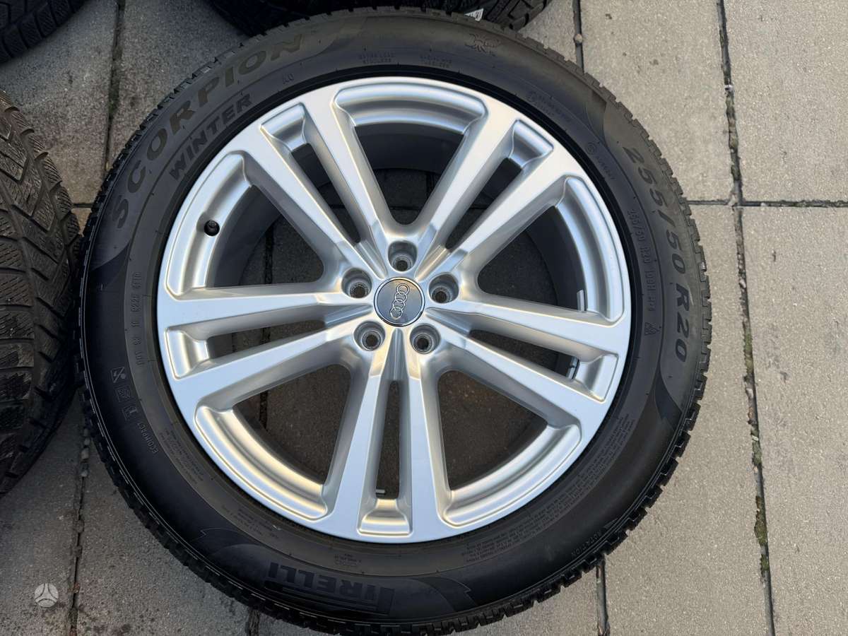 Audi Q7, lengvojo lydinio, R20