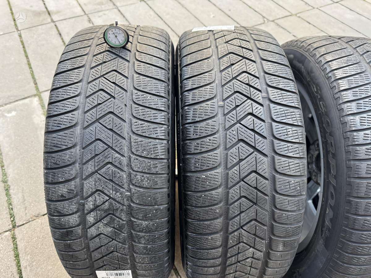 Audi Q7, lengvojo lydinio, R20