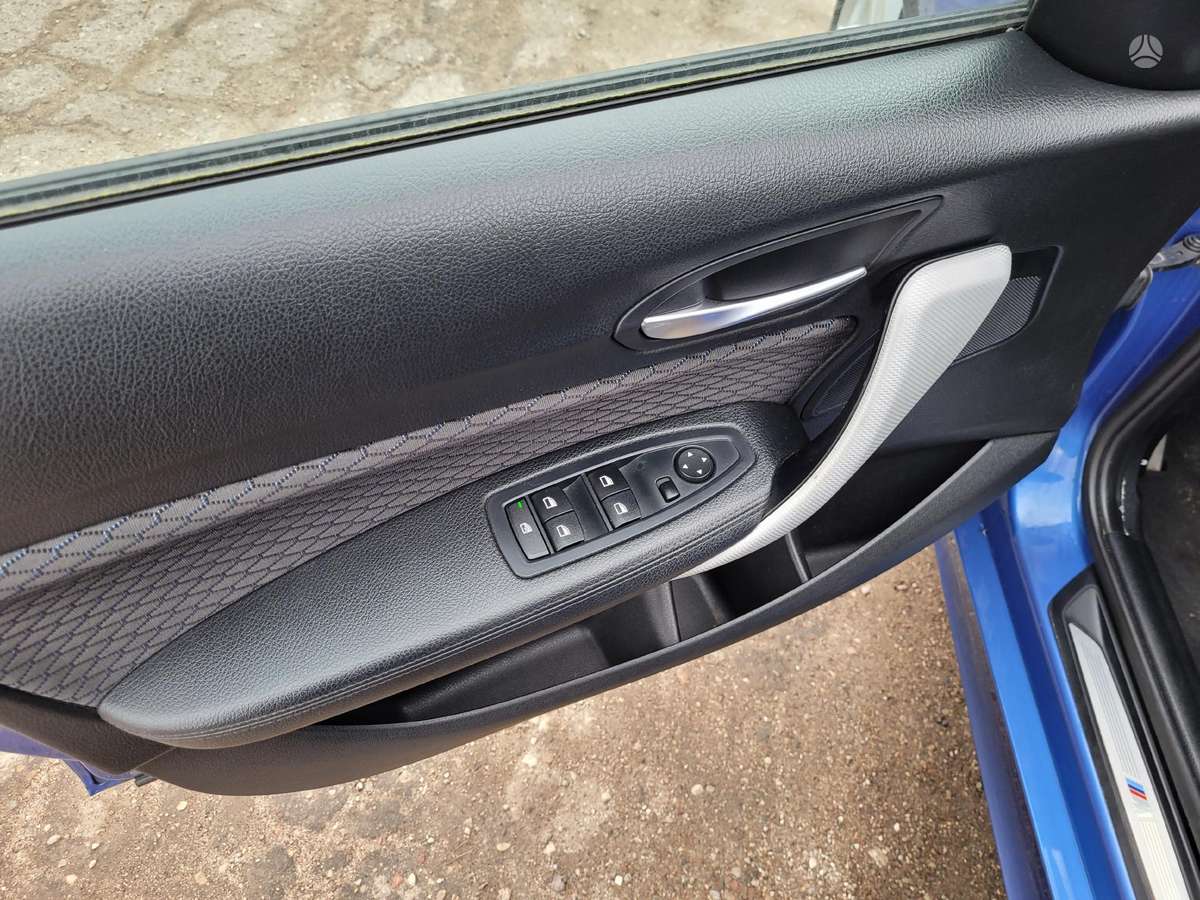 BMW 125, 2.0 l., hatchback