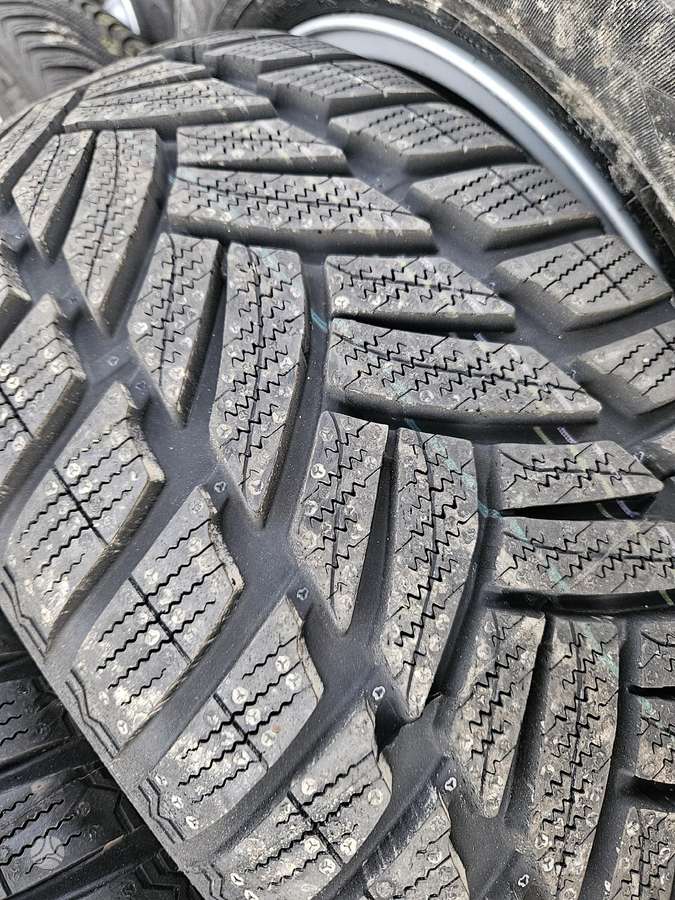 BMW E60/E90, lengvojo lydinio, R16