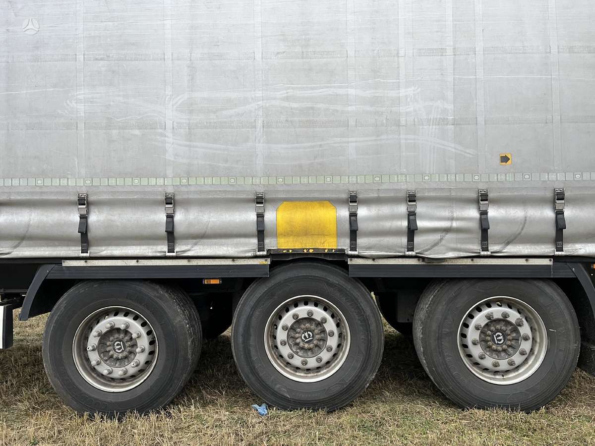 Krone SD, užuolaidinės / tentinės