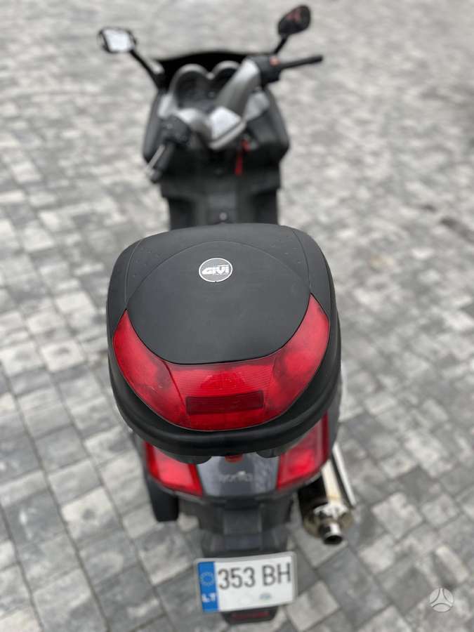 Aprilia Atlantic 500cc, scooters / mopeds