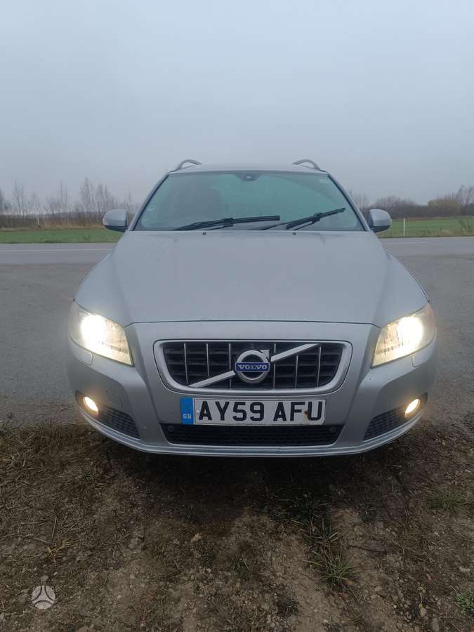 Volvo V70 Spalva 477
