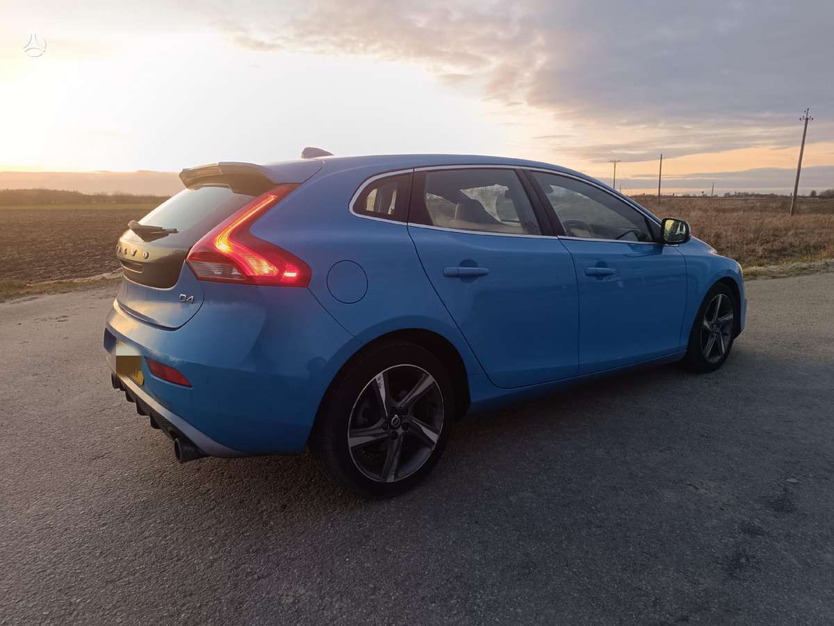 Volvo V40 Spalva 619 16