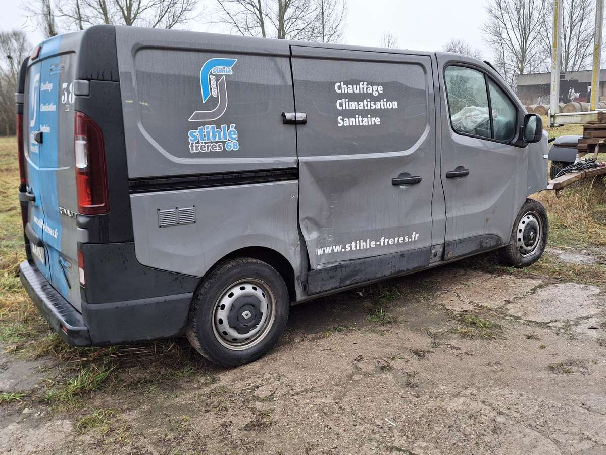 Renault Trafic, preču