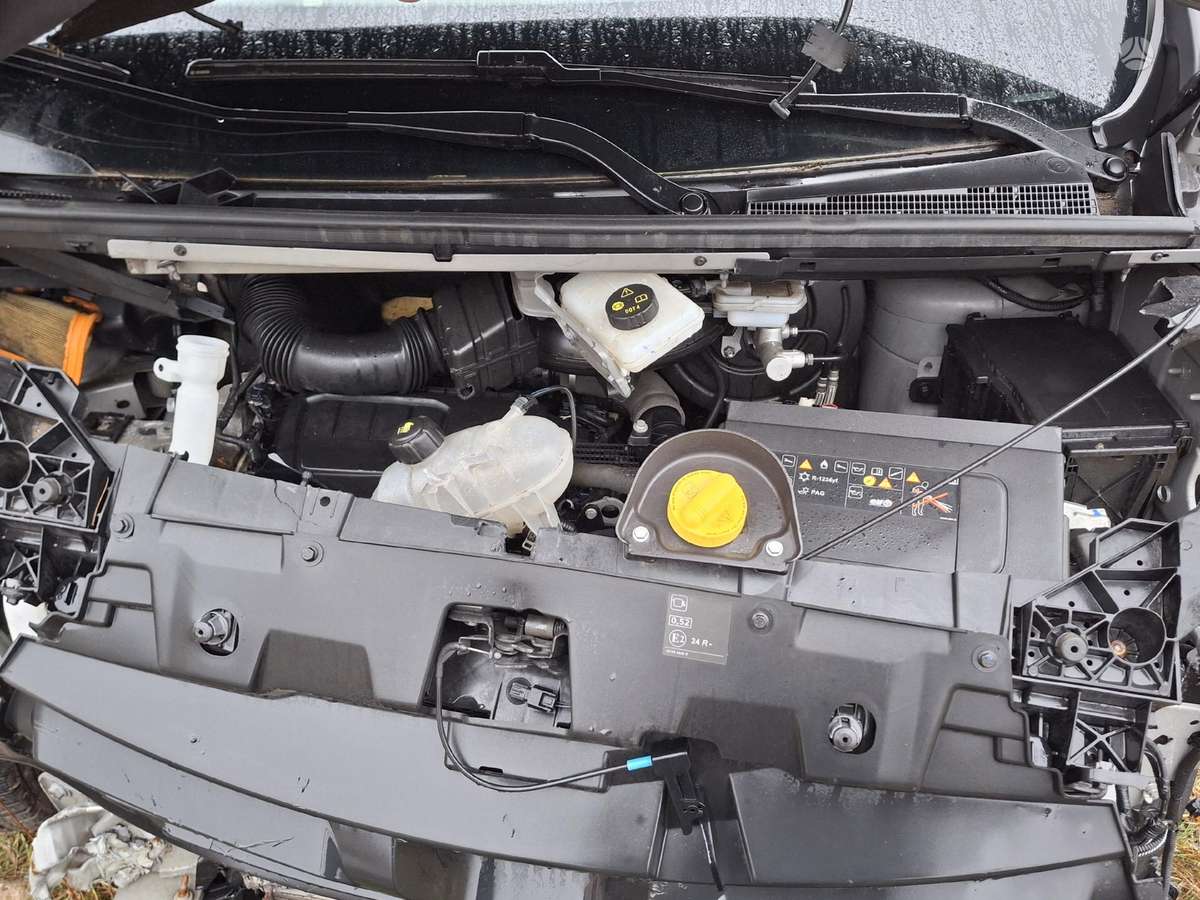 Renault Trafic, preču