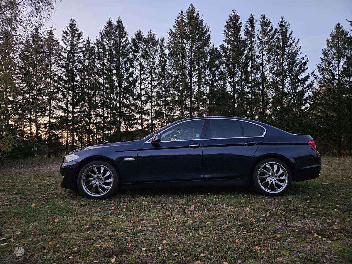 BMW 520, 2.0 l., Седан