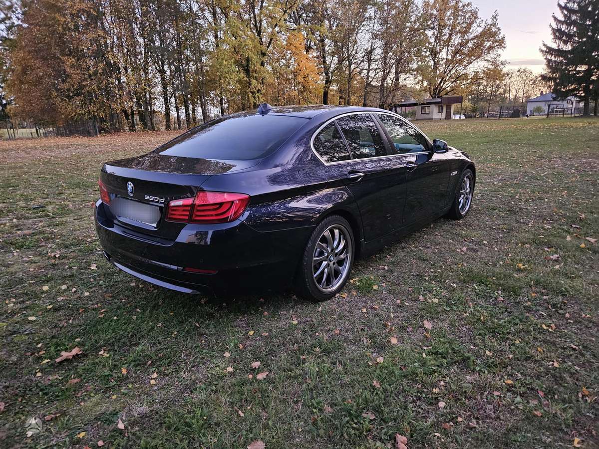 BMW 520, 2.0 l., Седан