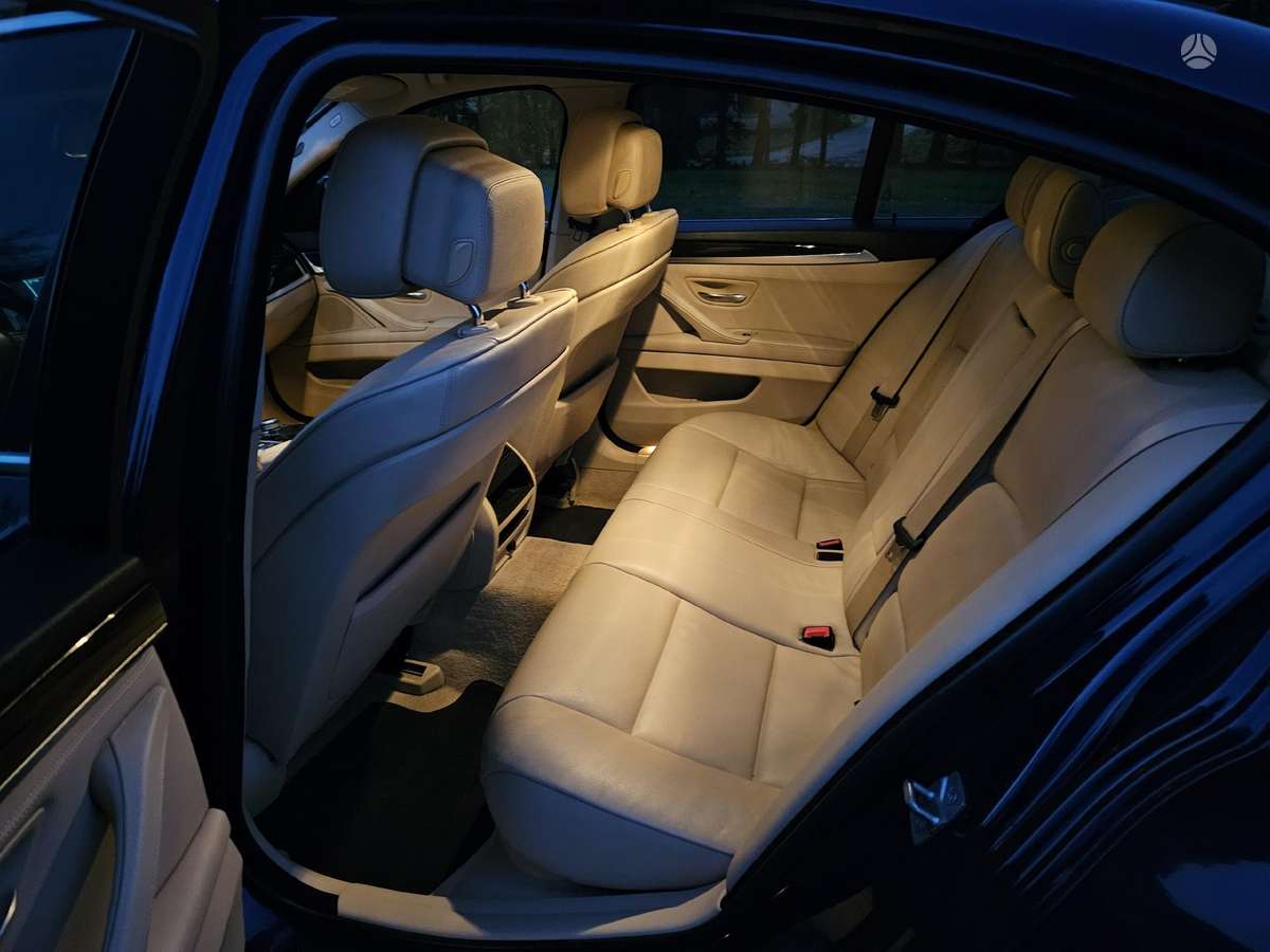 BMW 520, 2.0 l., Седан