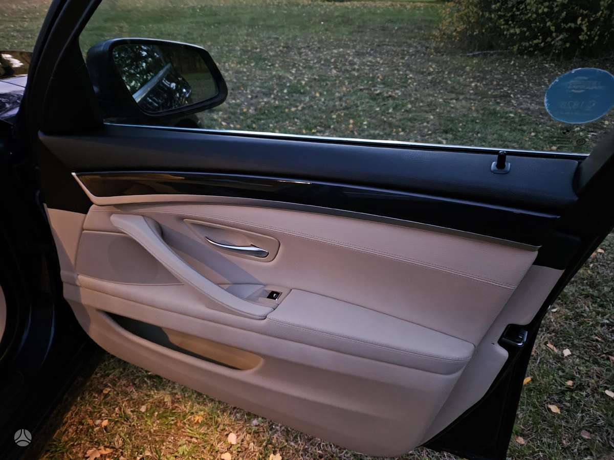BMW 520, 2.0 l., Седан