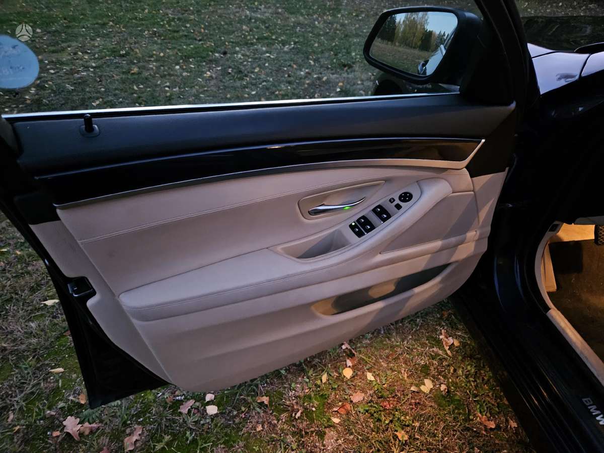 BMW 520, 2.0 l., Седан