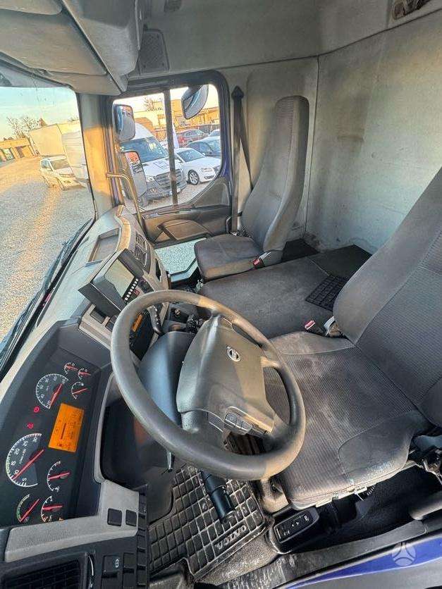 Volvo FL 240, фургоны-боксы