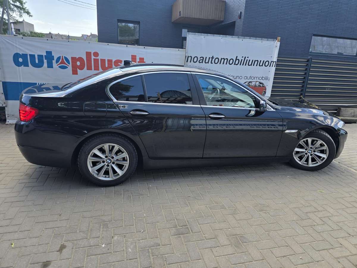 BMW 520, 2.0 l., Седан