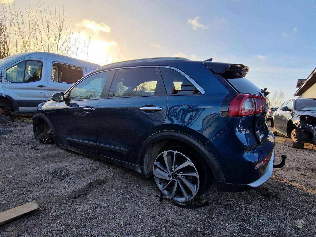 Kia Niro по частям