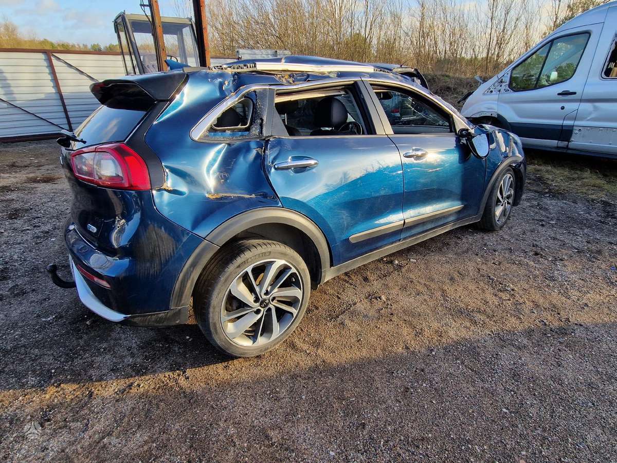 Kia Niro по частям